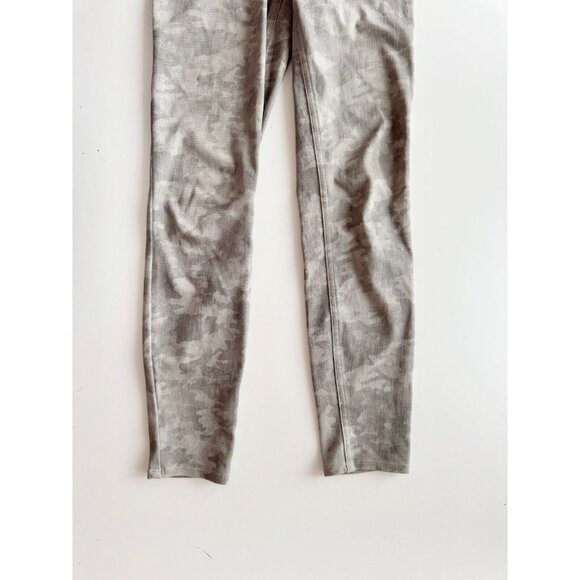 SPANX Jeanish Stone Wash Camo Cropped Skinny Legging Jeans, Size S - Picture 6 of 13
